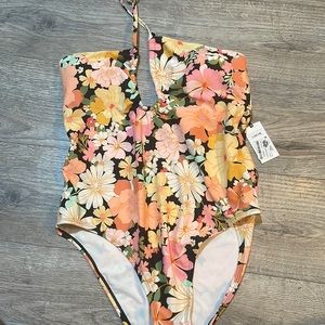 NWT Shade & Shore Halter Key Hole One Piece Swimsuit
